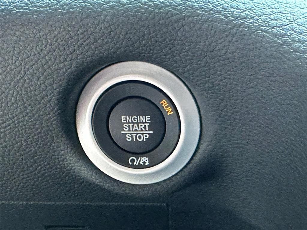 new 2026 Chrysler Pacifica car, priced at $39,191