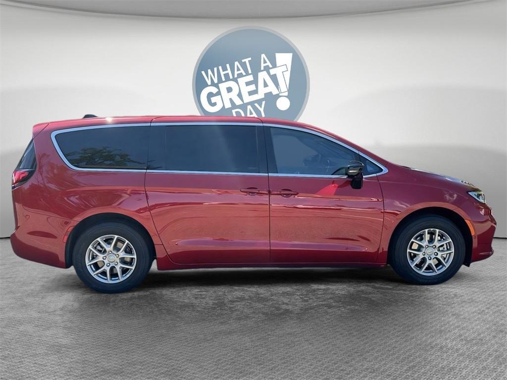 new 2026 Chrysler Pacifica car, priced at $39,191