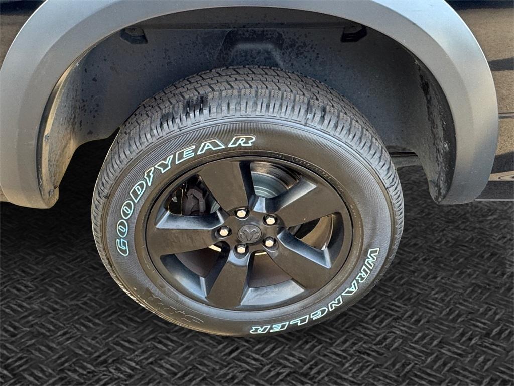 used 2019 Ram 1500 Classic car, priced at $25,566