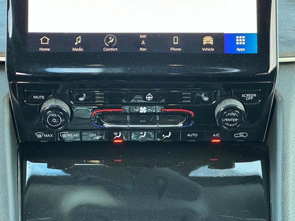 used 2023 Jeep Grand Cherokee car, priced at $32,889