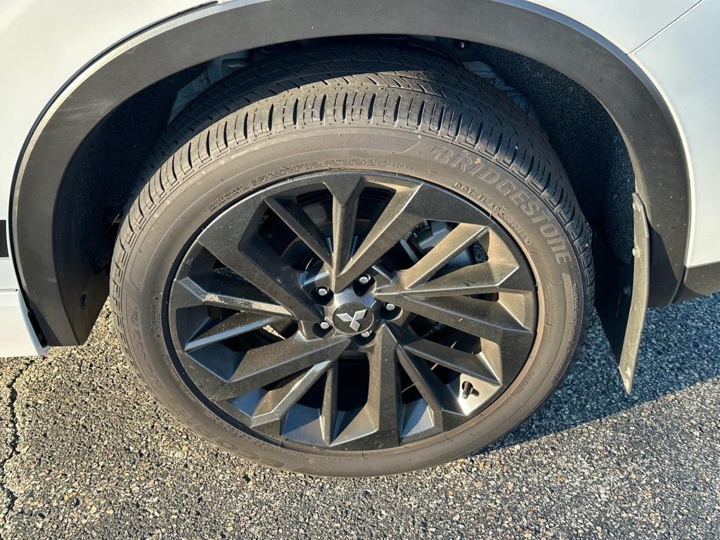 used 2023 Mitsubishi Outlander car, priced at $26,566