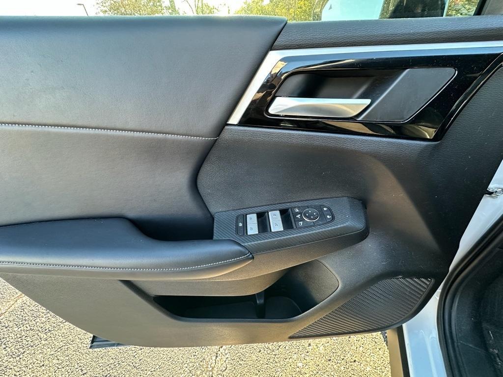 used 2023 Mitsubishi Outlander car, priced at $26,566