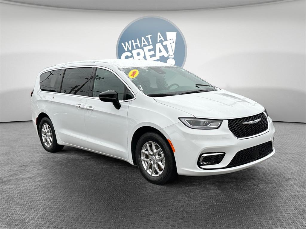 new 2026 Chrysler Pacifica car, priced at $36,969