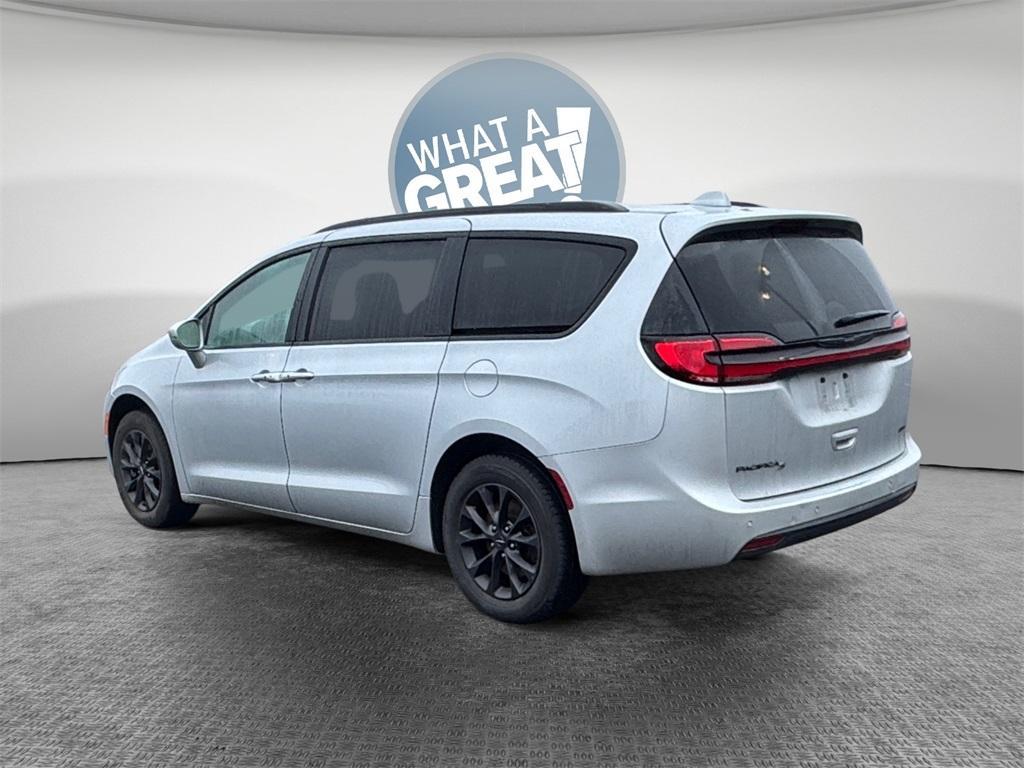 used 2022 Chrysler Pacifica car, priced at $31,123