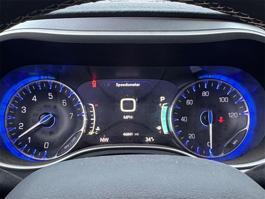 used 2022 Chrysler Pacifica car, priced at $31,123