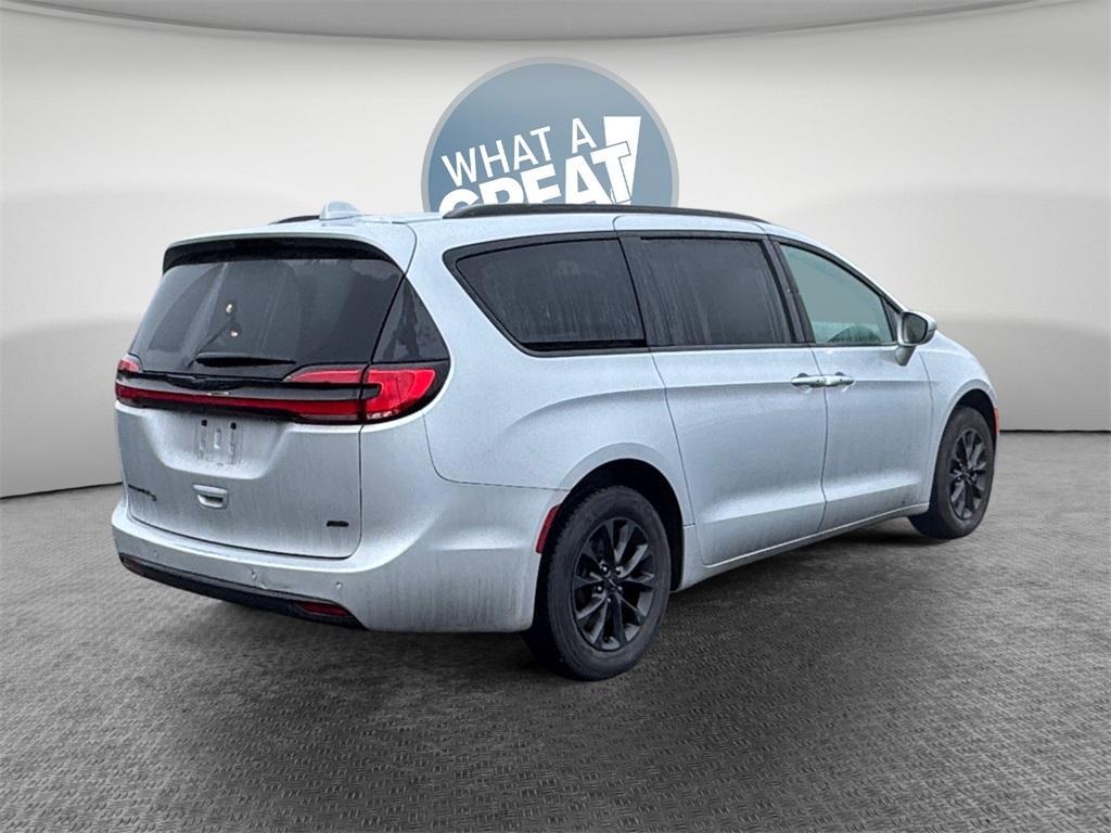 used 2022 Chrysler Pacifica car, priced at $31,123