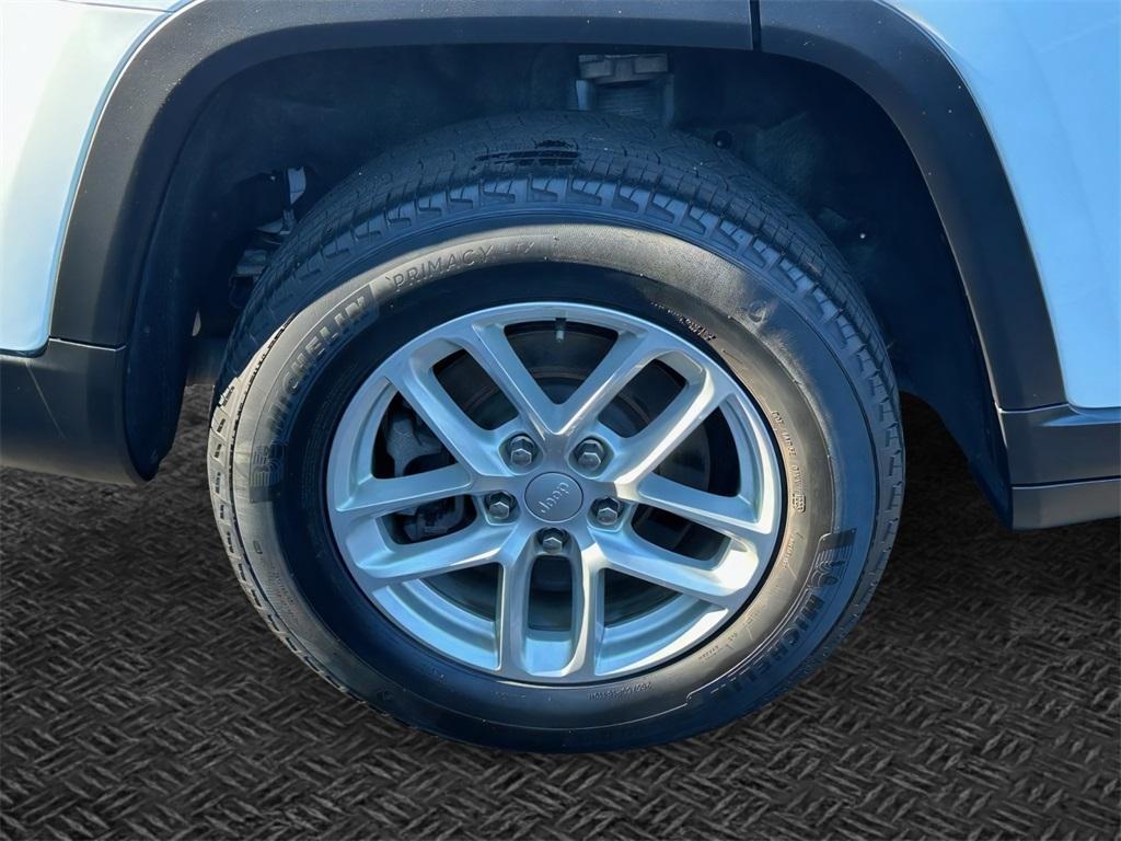 used 2023 Jeep Grand Cherokee L car, priced at $26,899