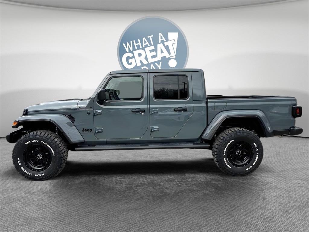 new 2025 Jeep Gladiator car, priced at $59,989