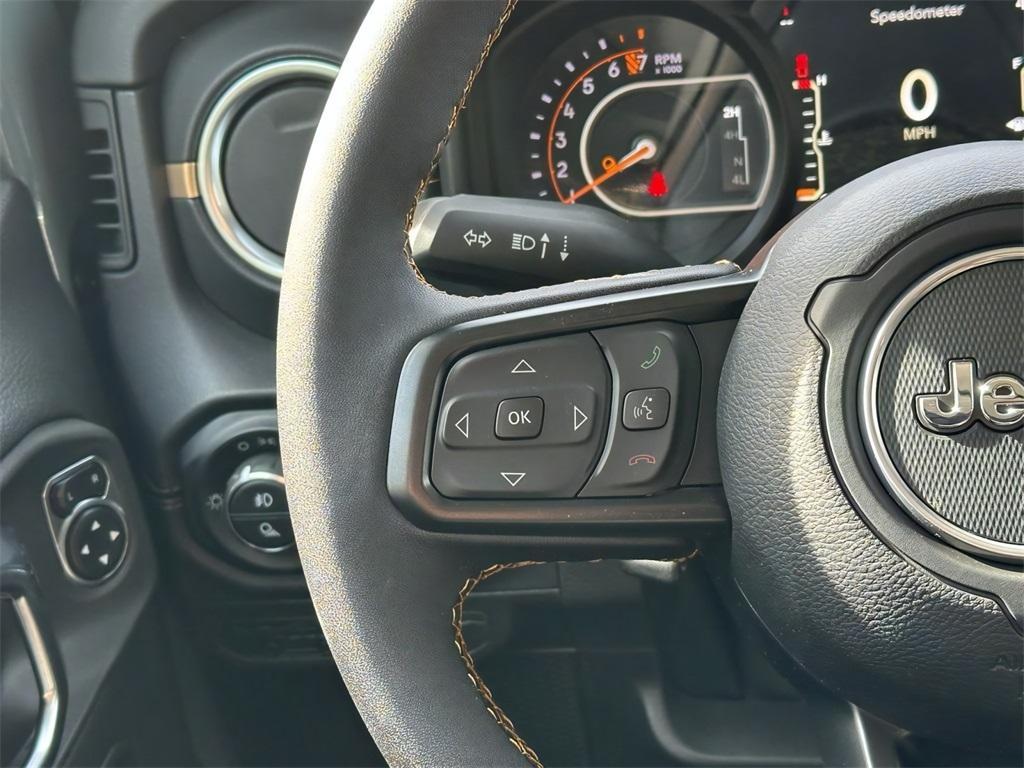 new 2025 Jeep Gladiator car, priced at $59,989