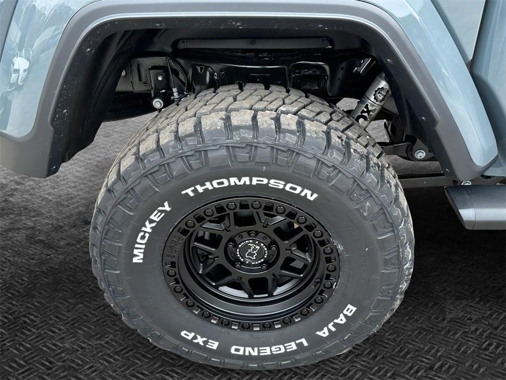 new 2025 Jeep Gladiator car, priced at $59,989