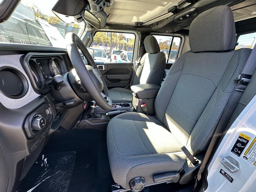 new 2026 Jeep Gladiator car, priced at $53,885