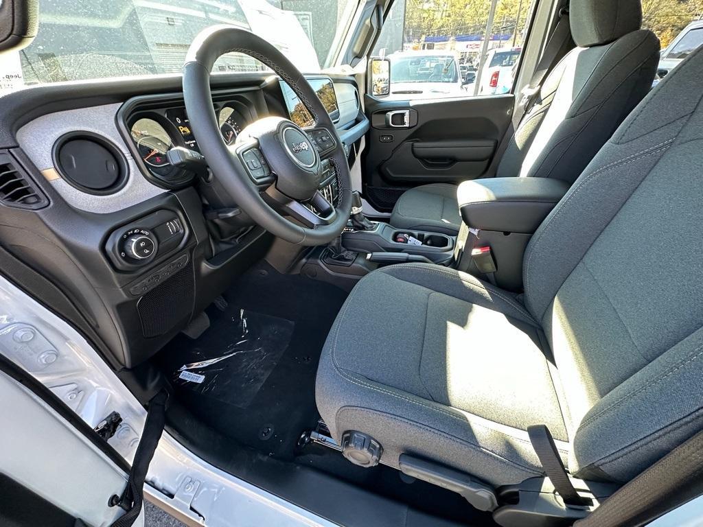 new 2026 Jeep Gladiator car, priced at $53,885