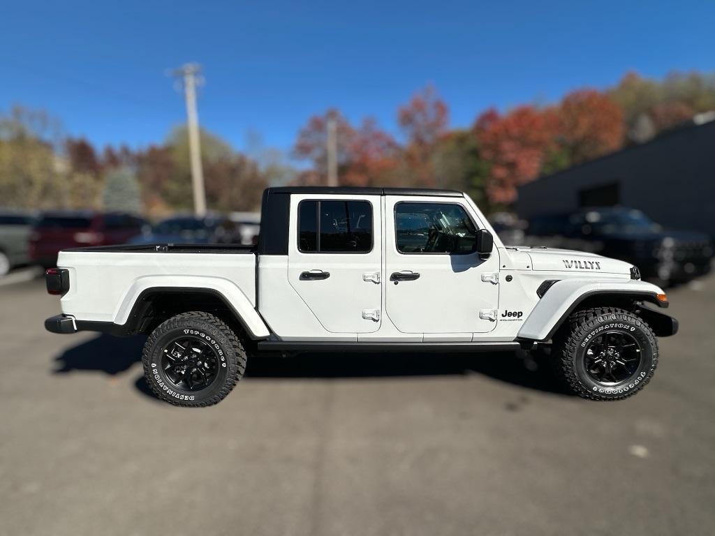 new 2026 Jeep Gladiator car, priced at $53,885