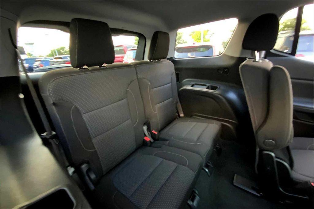 used 2022 GMC Acadia car, priced at $27,999
