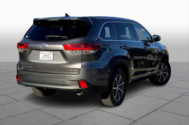 used 2018 Toyota Highlander car, priced at $22,885