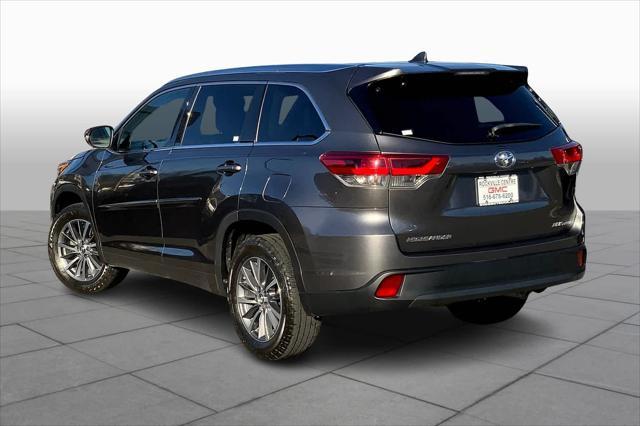 used 2018 Toyota Highlander car, priced at $22,885