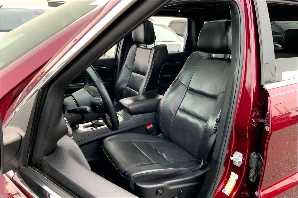 used 2018 Jeep Grand Cherokee car, priced at $17,990