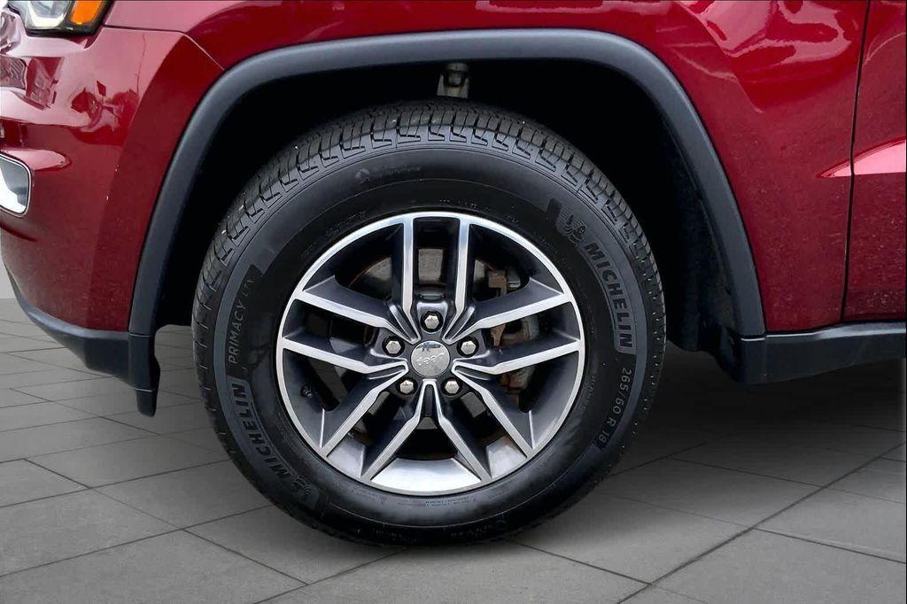 used 2018 Jeep Grand Cherokee car, priced at $17,990