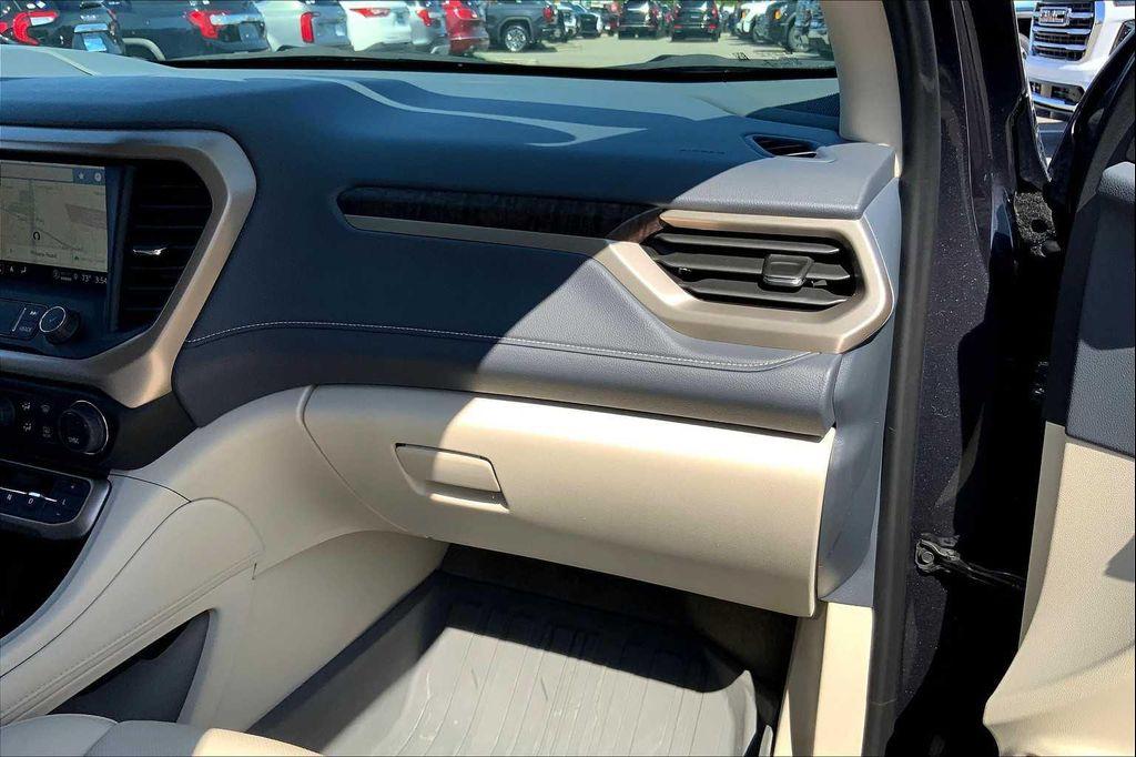 used 2022 GMC Acadia car, priced at $33,594
