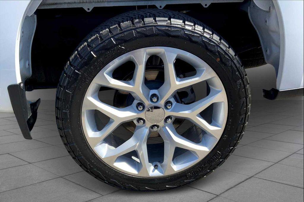 used 2022 Chevrolet Silverado 1500 car, priced at $42,999