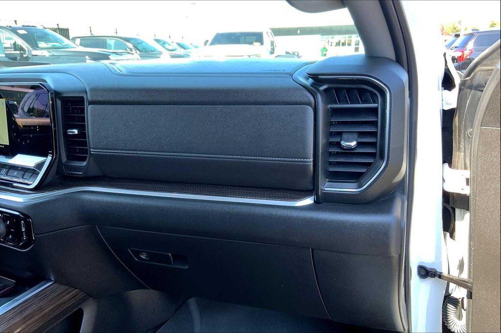 used 2022 Chevrolet Silverado 1500 car, priced at $42,999