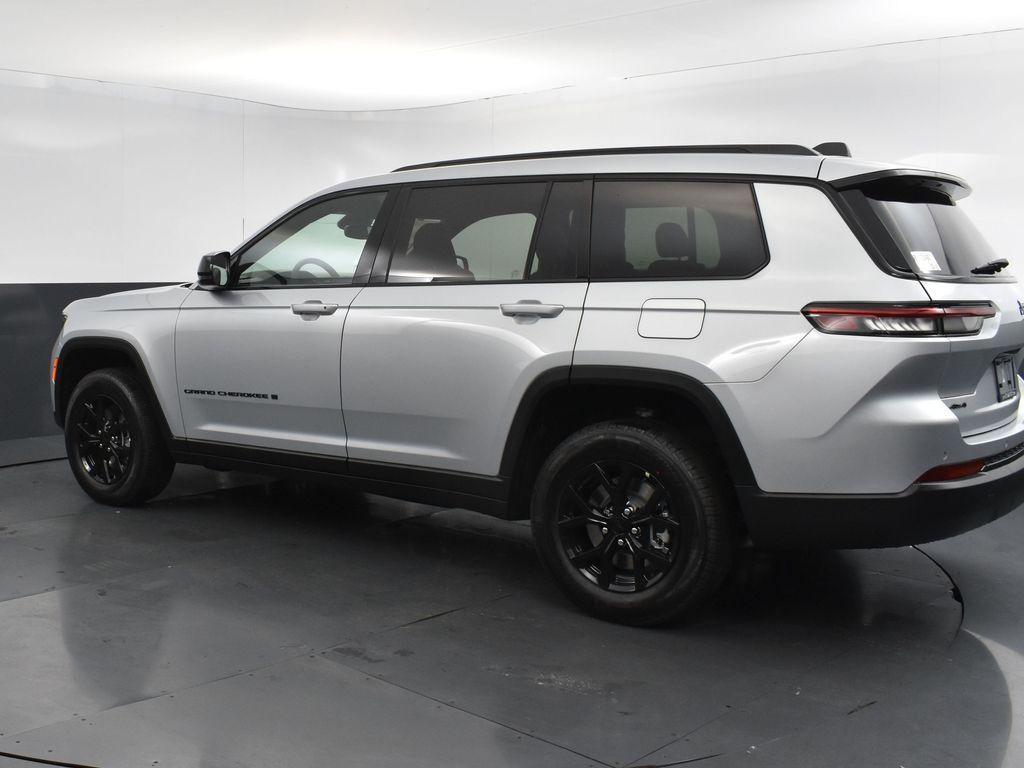 new 2024 Jeep Grand Cherokee L car, priced at $42,470