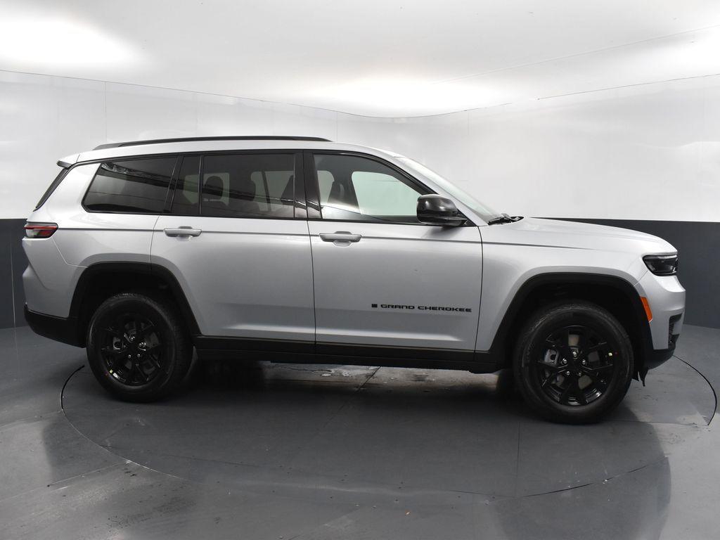 new 2024 Jeep Grand Cherokee L car, priced at $42,470