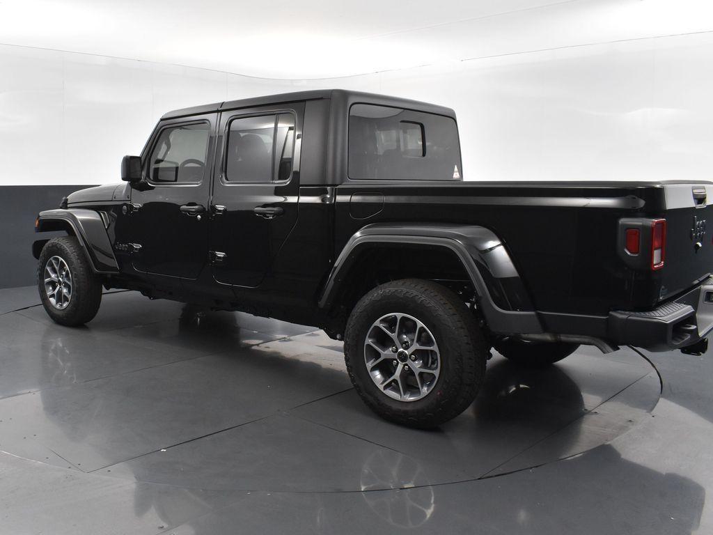 new 2024 Jeep Gladiator car, priced at $48,132