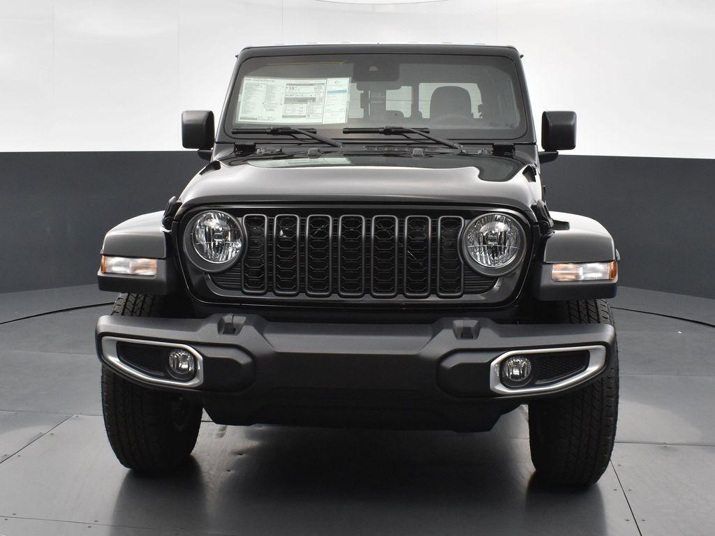 new 2024 Jeep Gladiator car, priced at $48,132