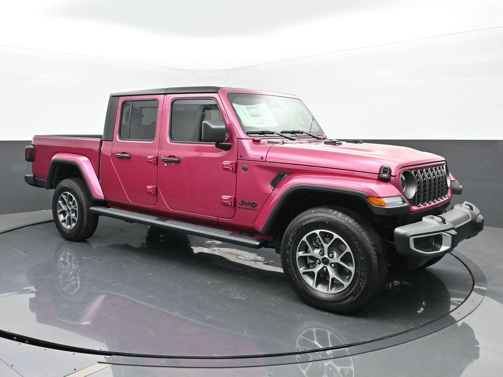 new 2024 Jeep Gladiator car, priced at $50,307