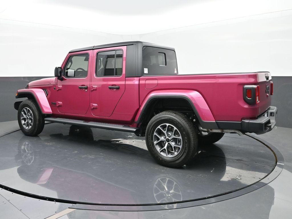 new 2024 Jeep Gladiator car, priced at $50,307