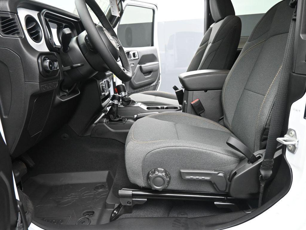 new 2025 Jeep Wrangler car, priced at $42,825