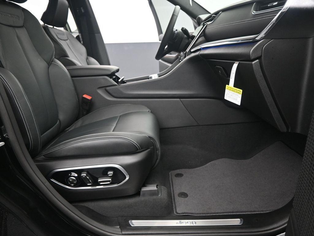 new 2025 Jeep Grand Cherokee L car, priced at $60,822