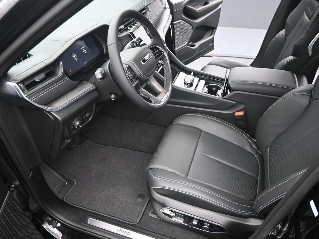 new 2025 Jeep Grand Cherokee L car, priced at $60,168
