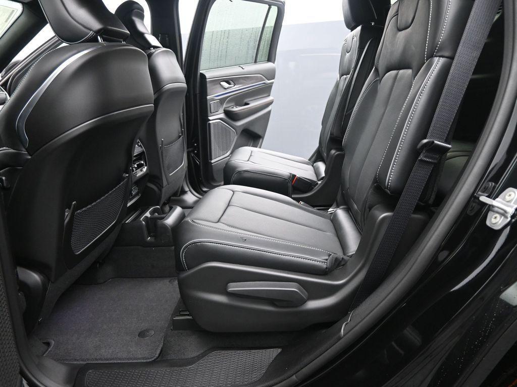 new 2025 Jeep Grand Cherokee L car, priced at $60,168