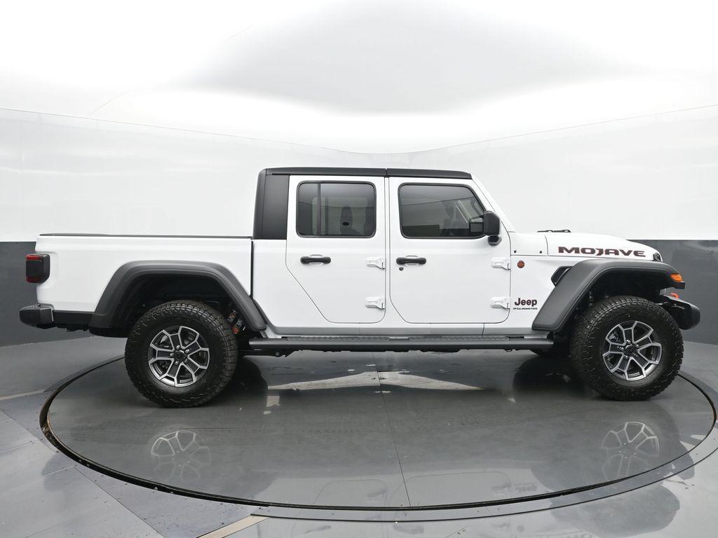 new 2025 Jeep Gladiator car, priced at $55,508