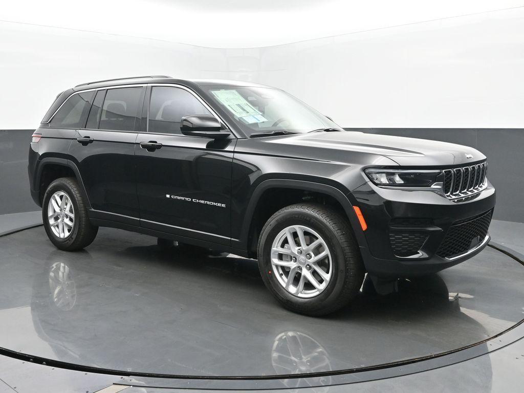 new 2025 Jeep Grand Cherokee car, priced at $42,497
