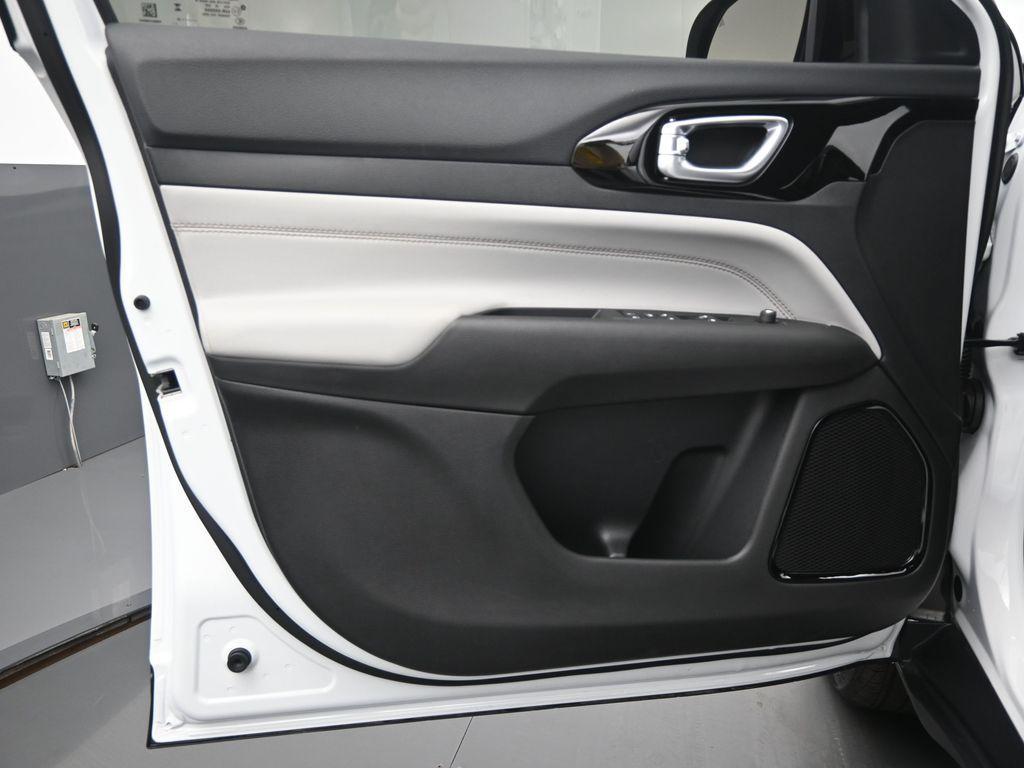 new 2025 Jeep Compass car, priced at $30,873