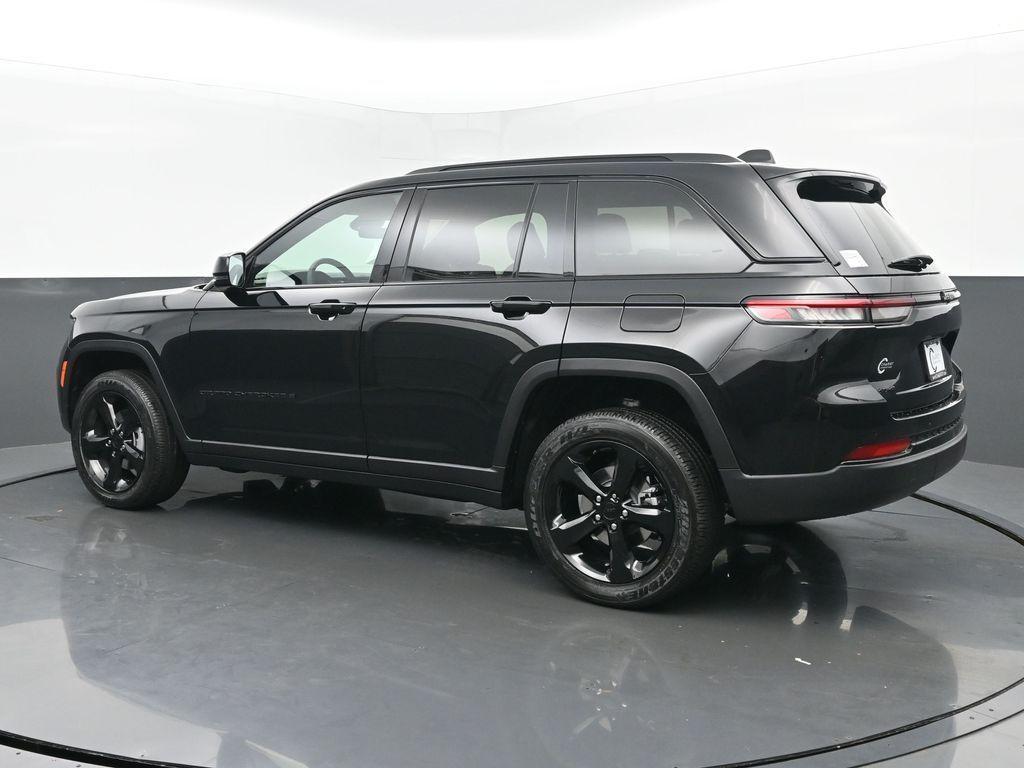 new 2025 Jeep Grand Cherokee car, priced at $45,158