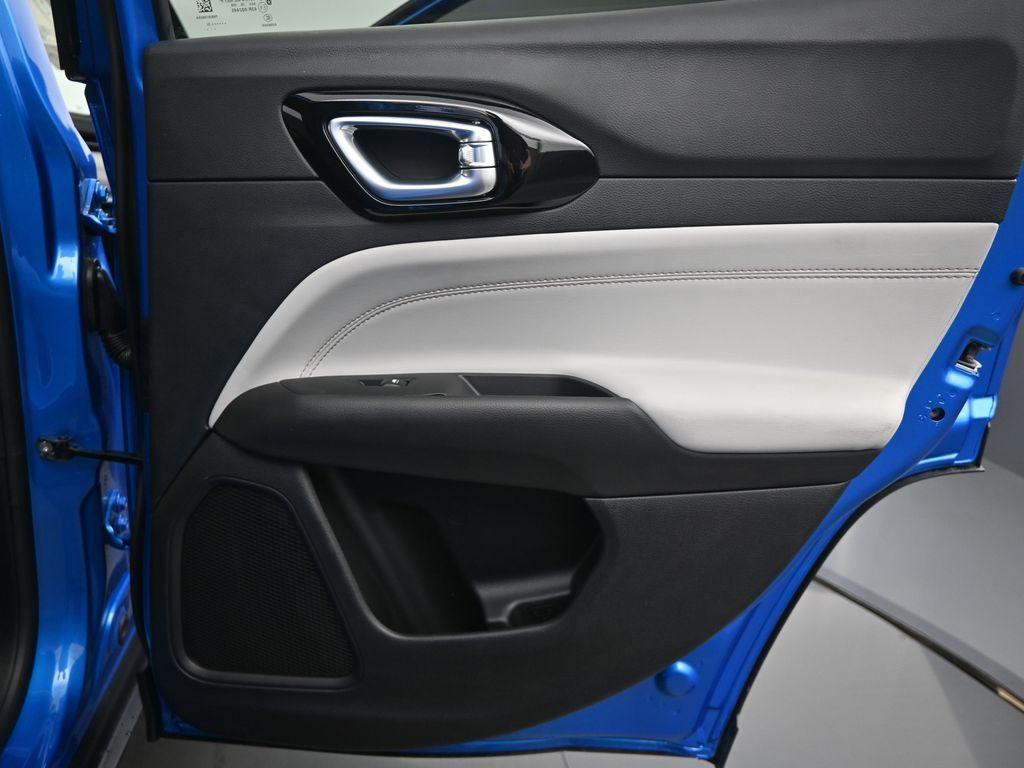 new 2025 Jeep Compass car, priced at $31,438