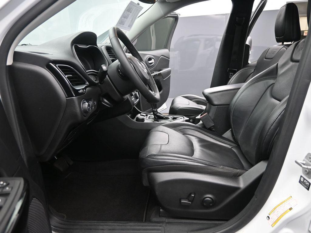 used 2023 Jeep Cherokee car, priced at $19,399