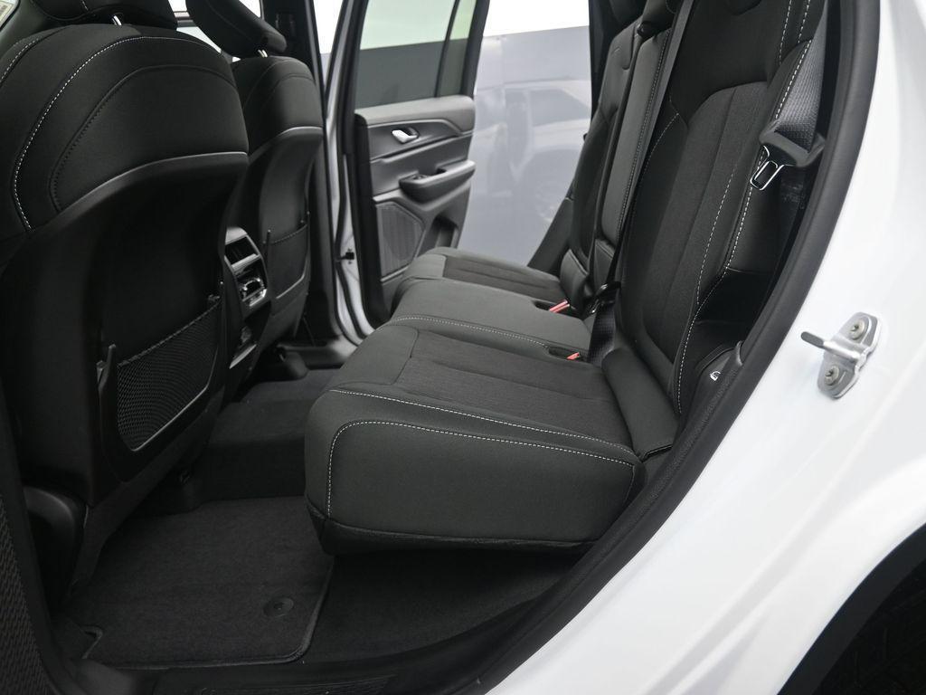 new 2025 Jeep Grand Cherokee car, priced at $39,621