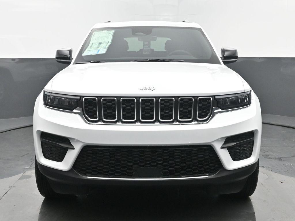 new 2025 Jeep Grand Cherokee car, priced at $39,621