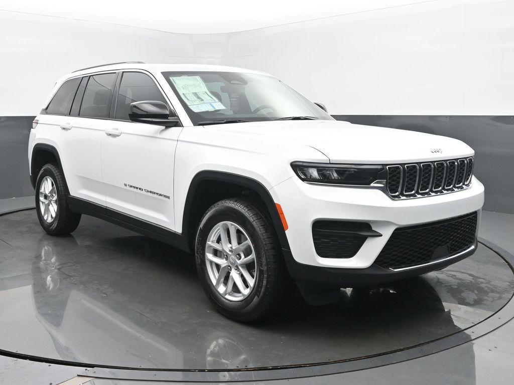 new 2025 Jeep Grand Cherokee car, priced at $39,621