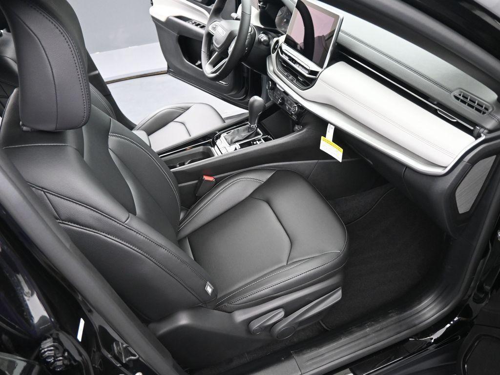 new 2025 Jeep Compass car, priced at $32,318