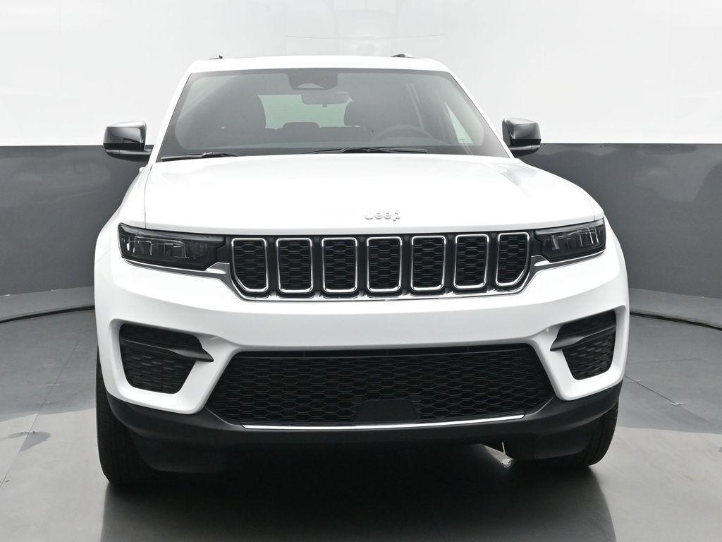 new 2025 Jeep Grand Cherokee car, priced at $40,107