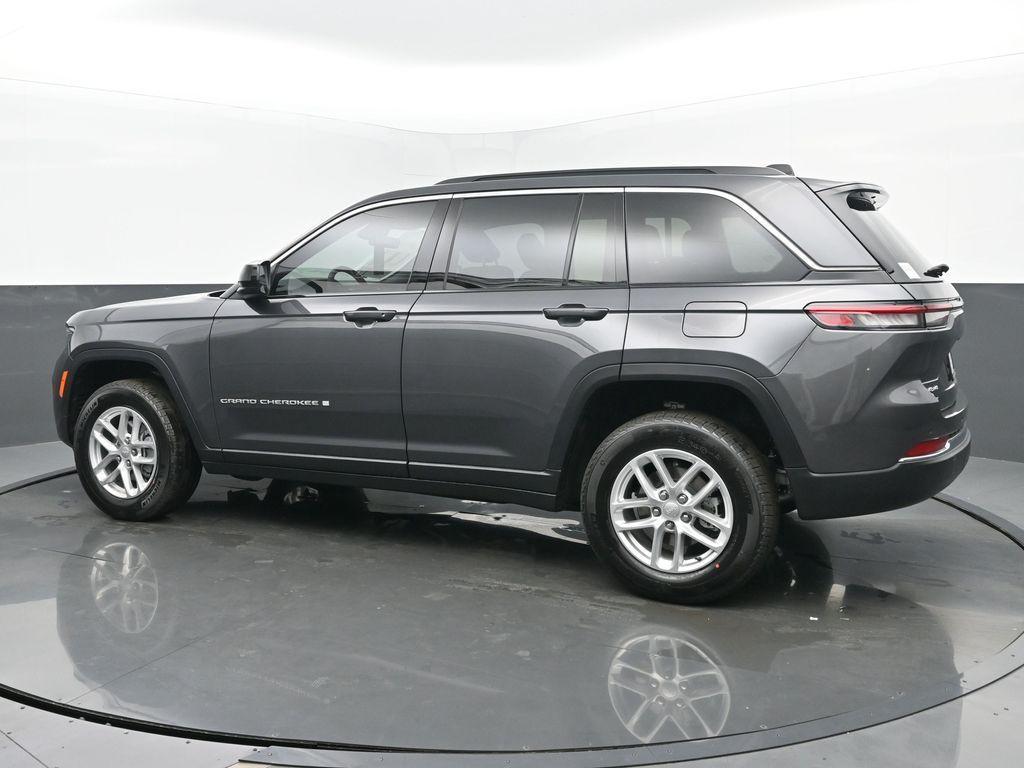 new 2025 Jeep Grand Cherokee car, priced at $40,187