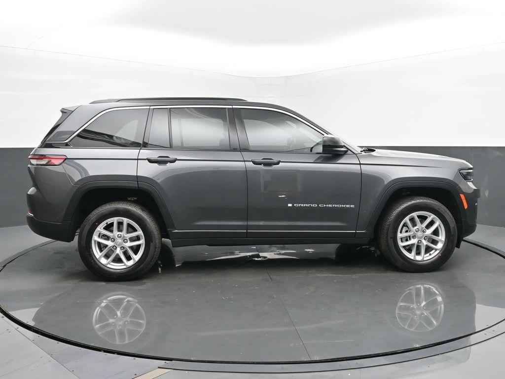 new 2025 Jeep Grand Cherokee car, priced at $40,187