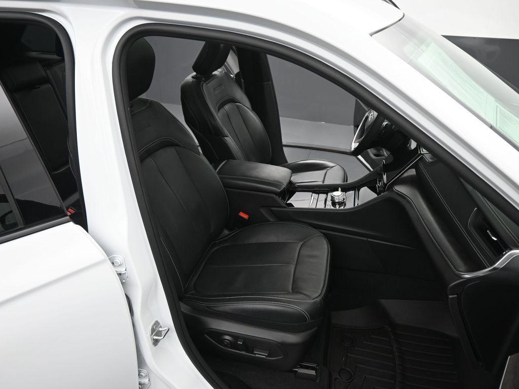 used 2023 Jeep Grand Cherokee car, priced at $38,998