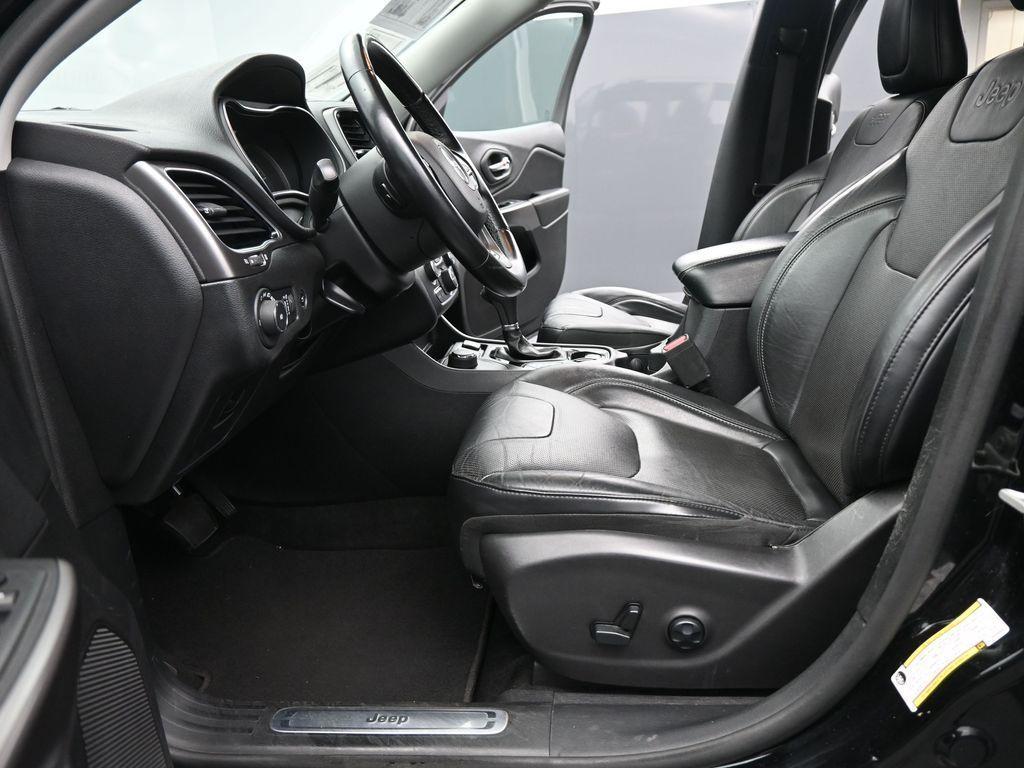 used 2019 Jeep Cherokee car, priced at $16,999